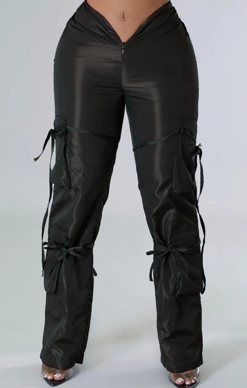 Women Pocket Side Straight Pants .